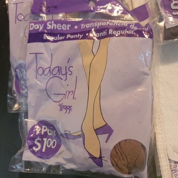 Vintage Today's Girl by Leggs - Picture 5 of 5